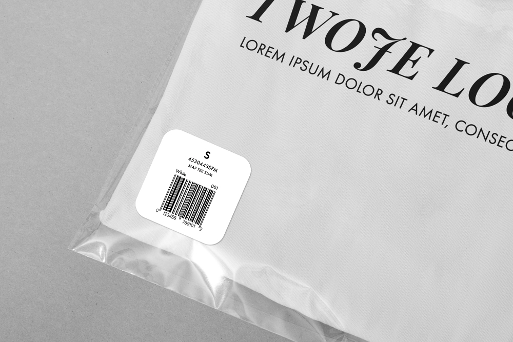 Naklejki z kodem kreskowym – oznaczanie produktów etykietami z kodem, aby łatwiej kompletować duże zamówienia.